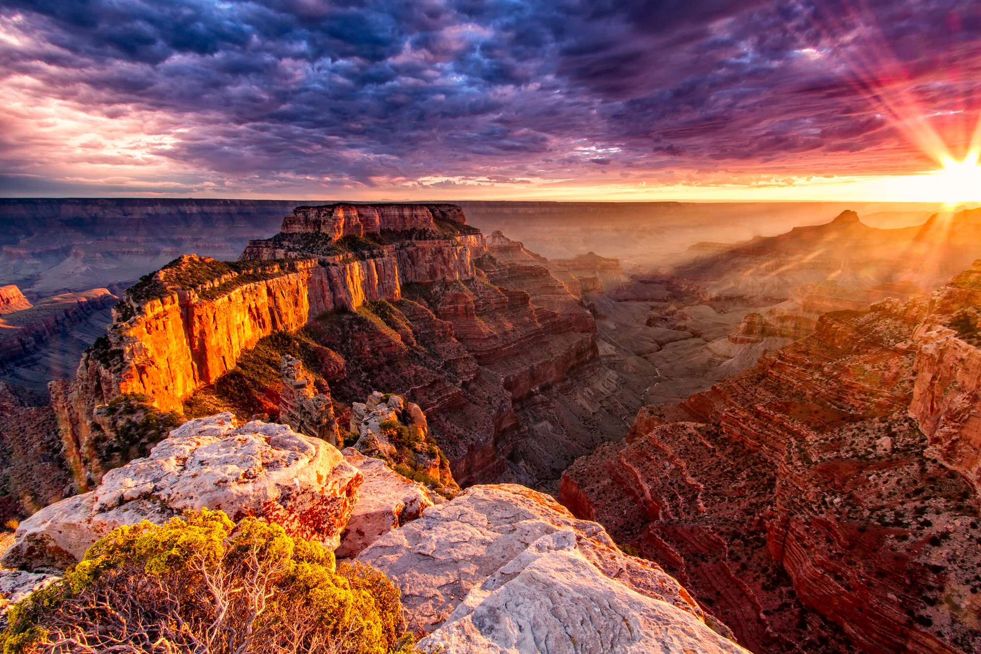 Grand_Canyon_sun_set.jpg